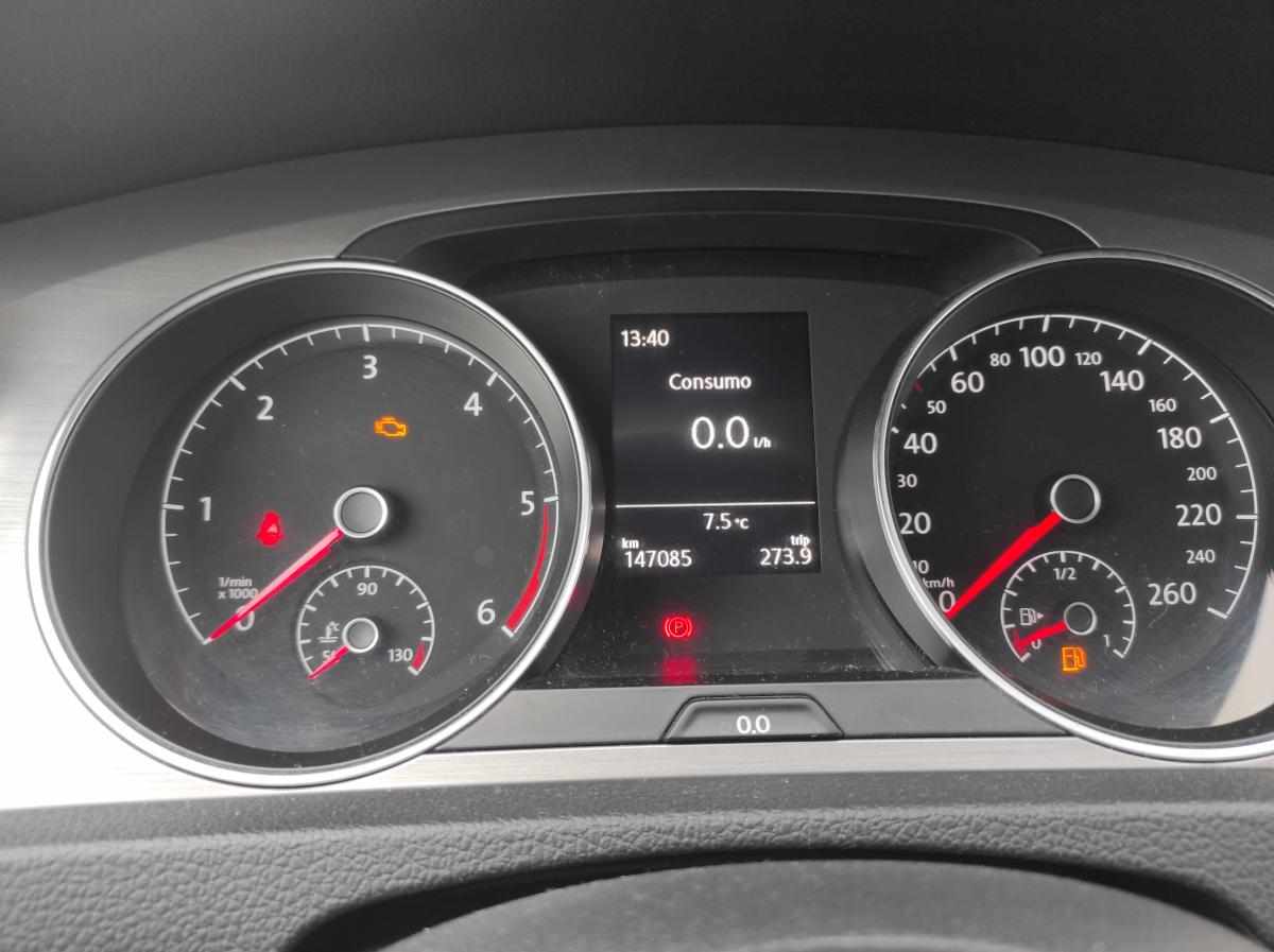 volkswagen-golf-variant-1-6-tdi-conf-2014-diesel-1598cc