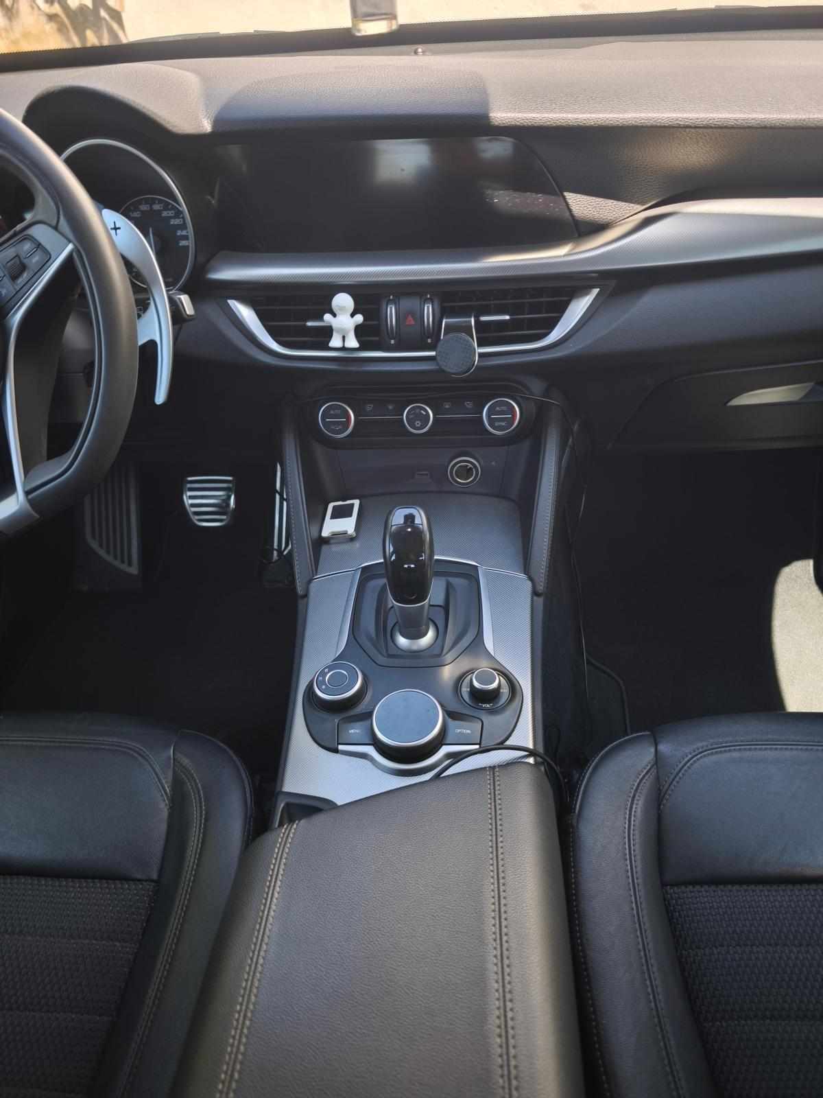 alfa-romeo-stelvio-2-2-jtdm-q4-2017-diesel-2143cc