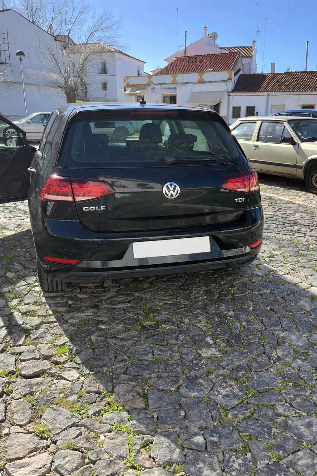 volkswagen-golf-1-6-tdi-bluemotion-2017-diesel-1598cc