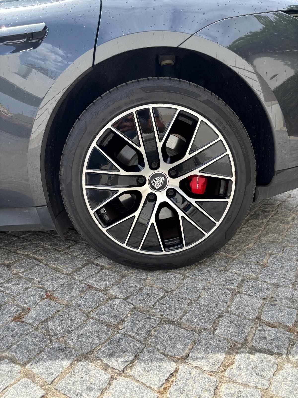 porsche-taycan-4s-2020-eletrico