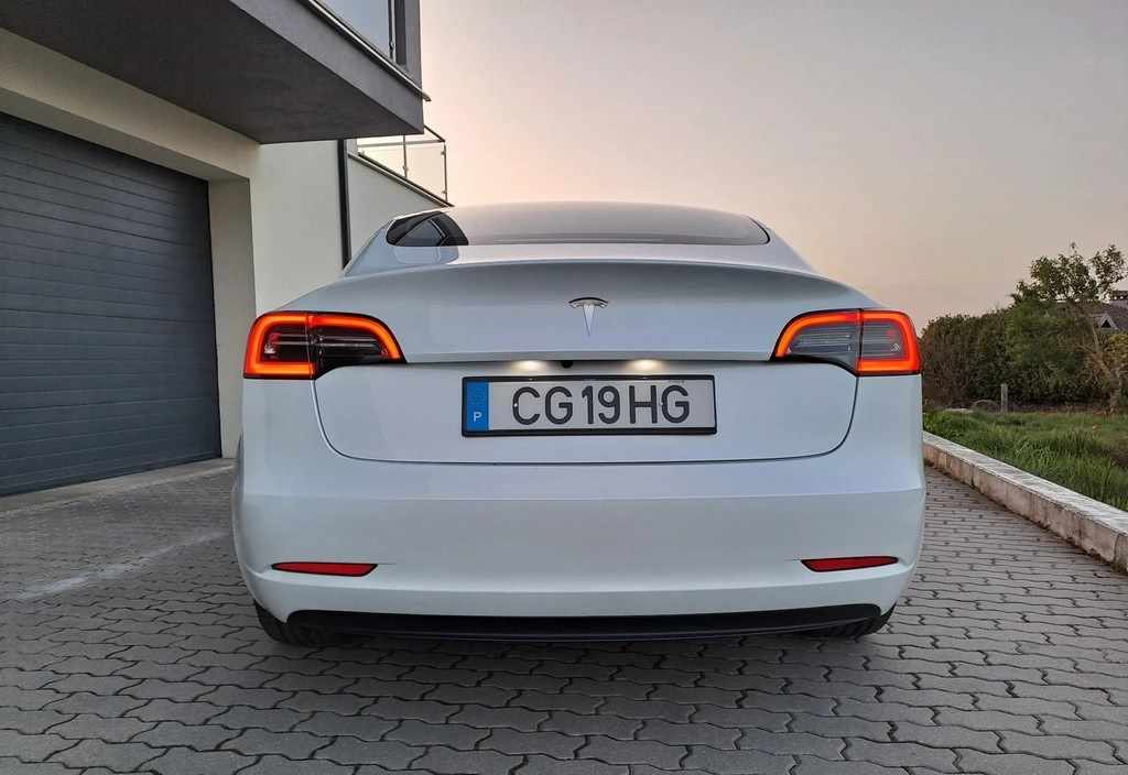 tesla-model-3-standard-range-2022-eletrico