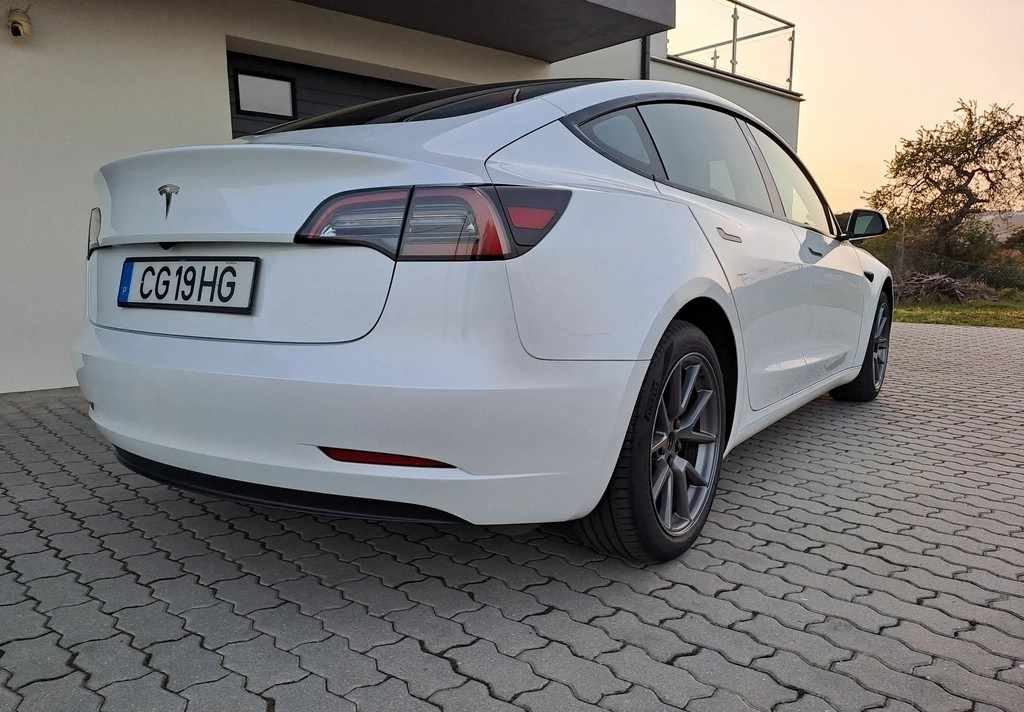 tesla-model-3-standard-range-2022-eletrico