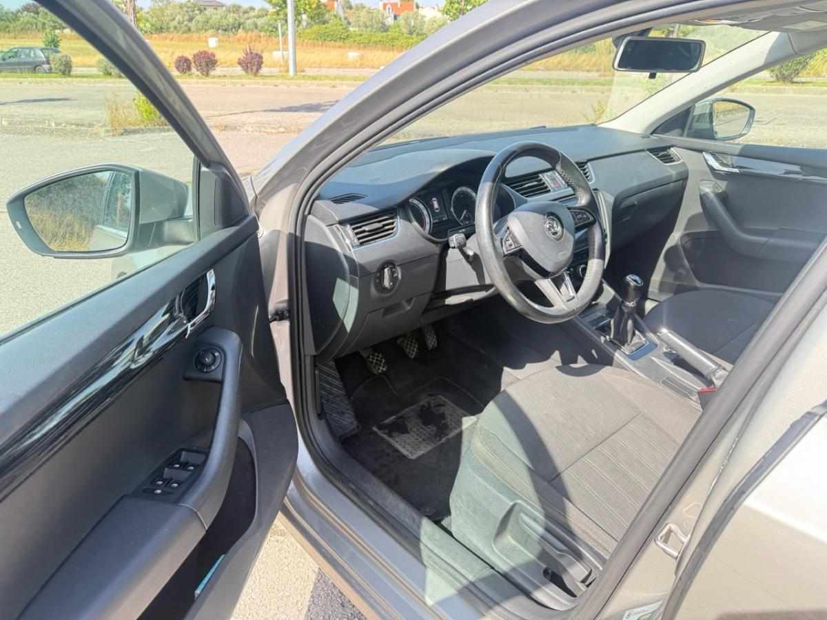 skoda-octavia-1-6-tdi-2018-diesel-1598cc