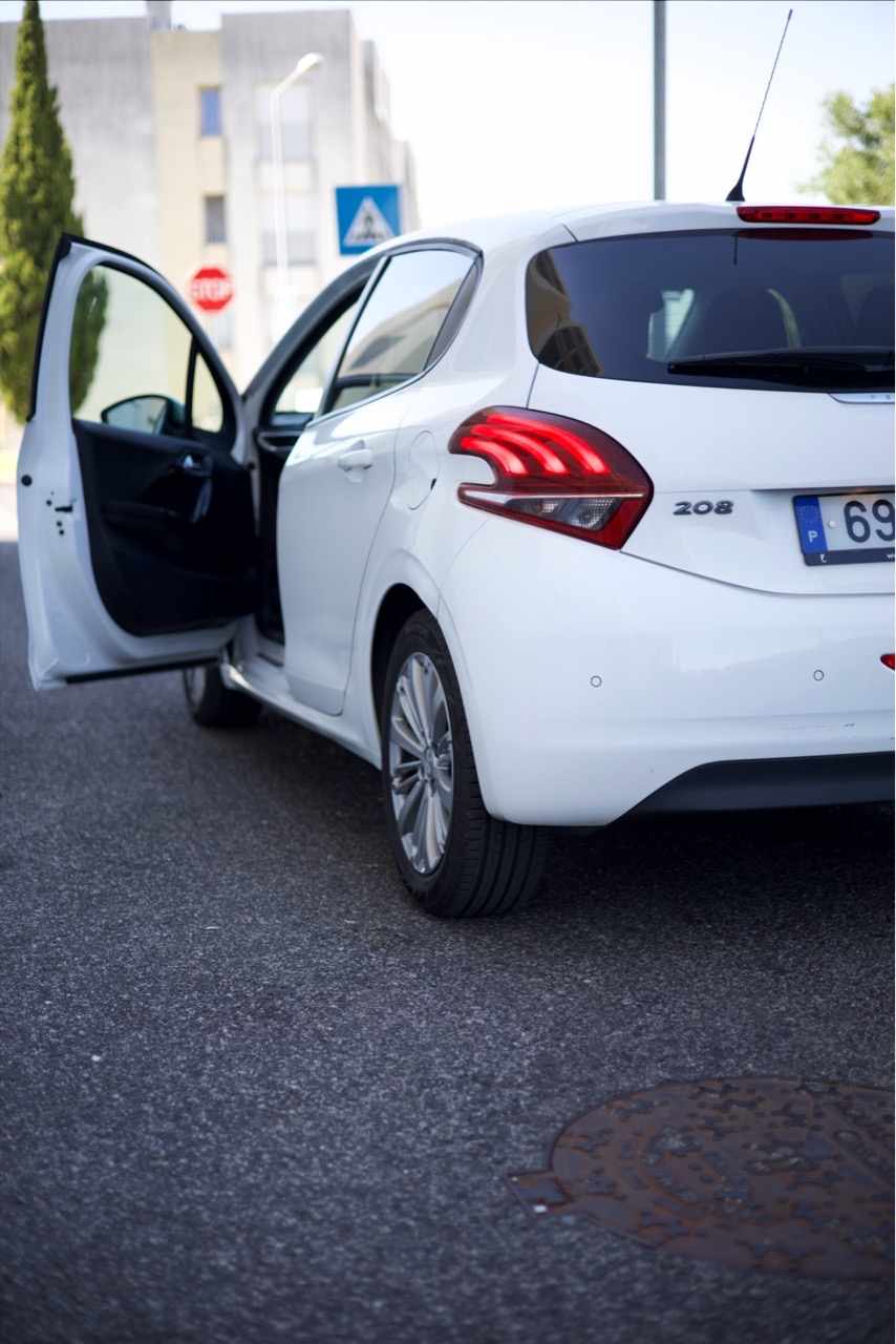 peugeot-208-1-6-bluehdi-2016-diesel-1560cc