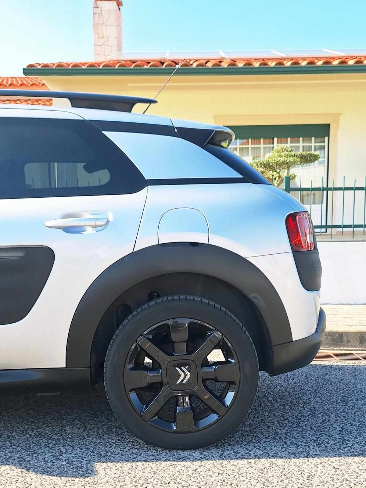 citroen-c4-cactus-1-2-puretech-2015-gasolina-1199cc