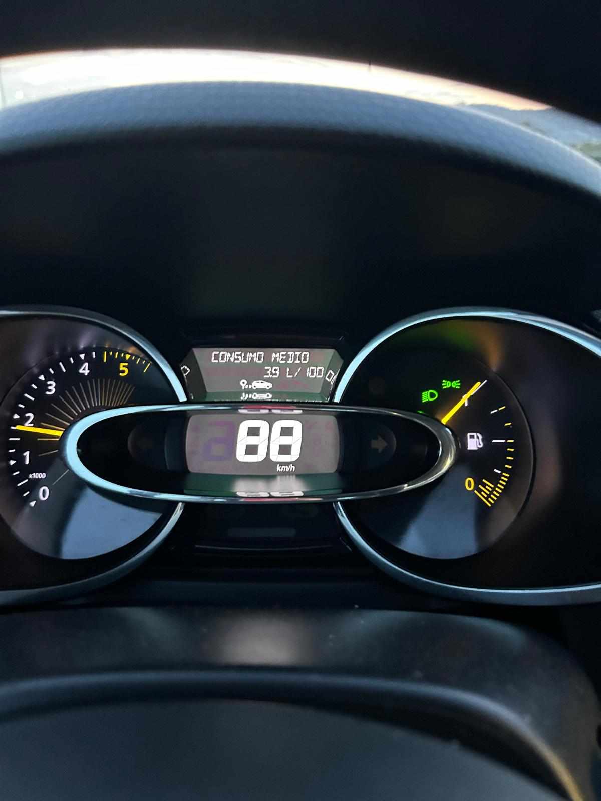 renault-clio-1-5-dci-2014-diesel-1461cc