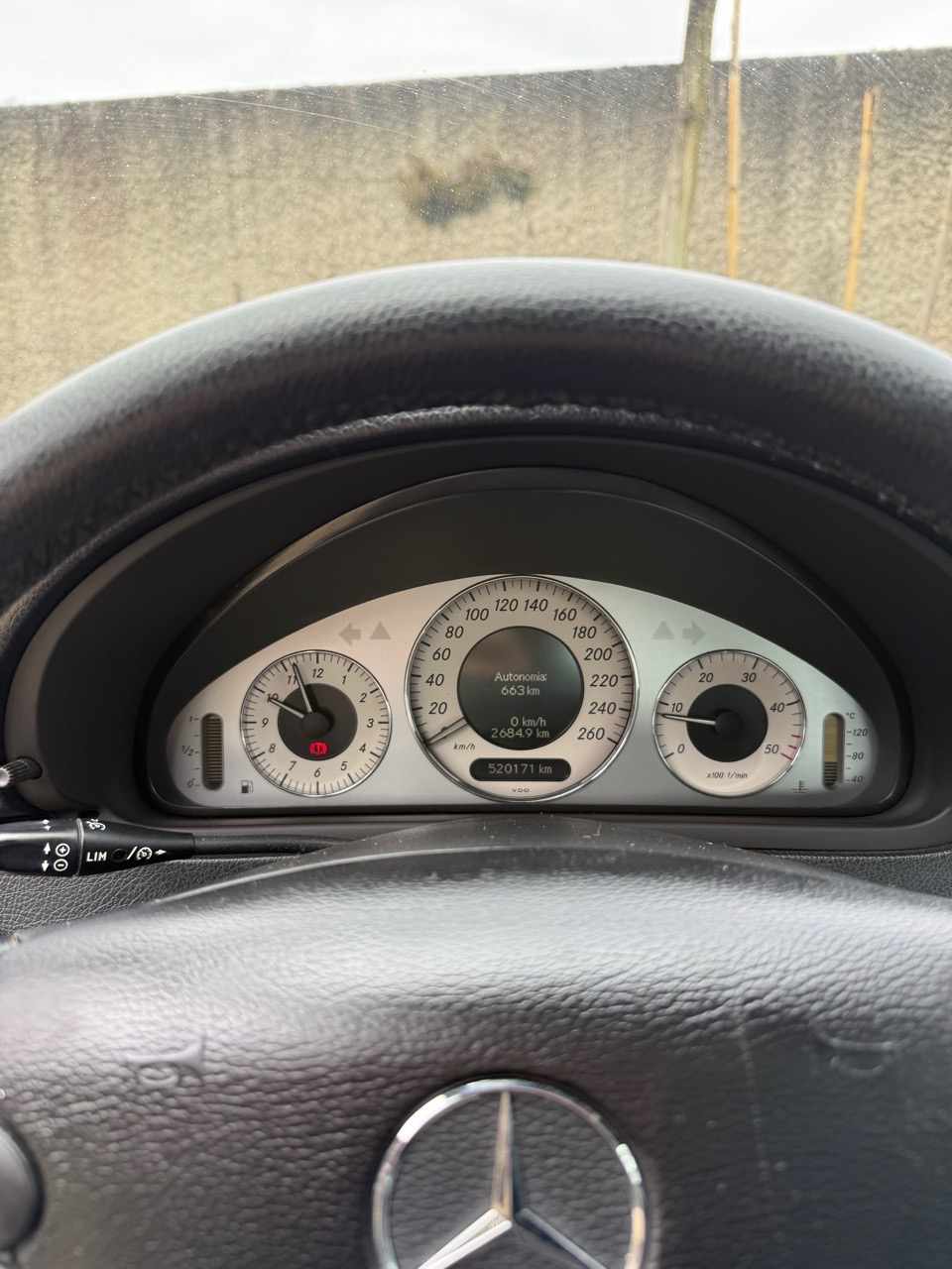 mercedes-benz-clk-220-cdi-2007-diesel-2148cc