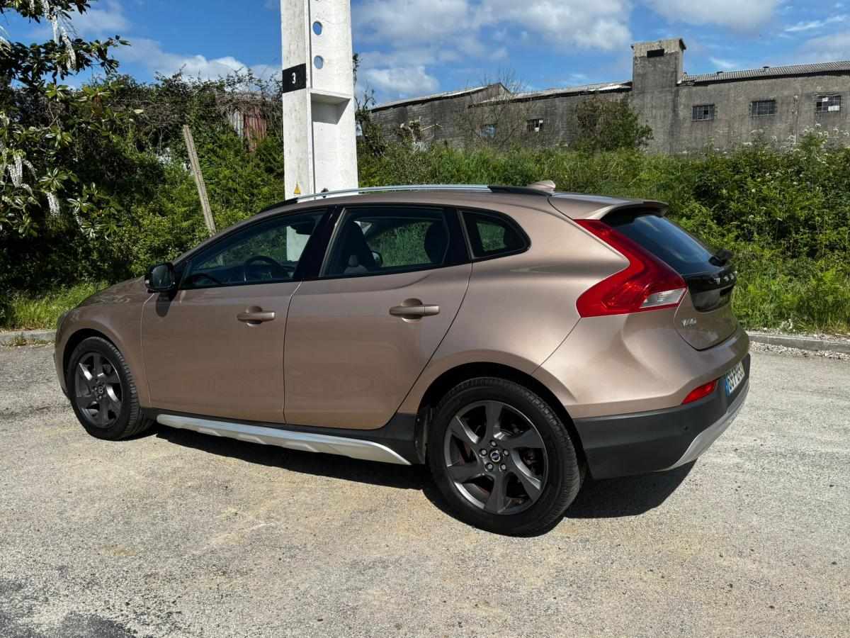 volvo-v40-1-6-d2-2014-diesel-1560cc