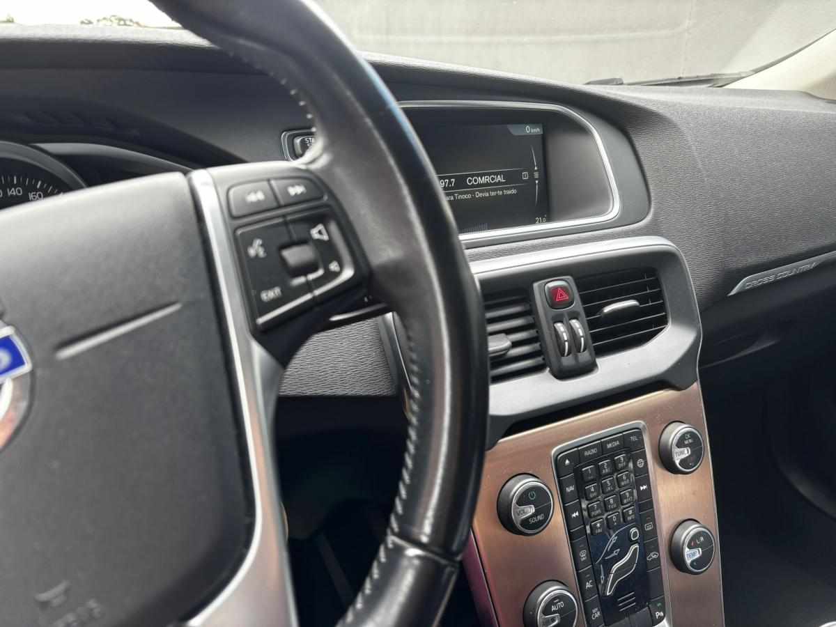 volvo-v40-1-6-d2-2014-diesel-1560cc