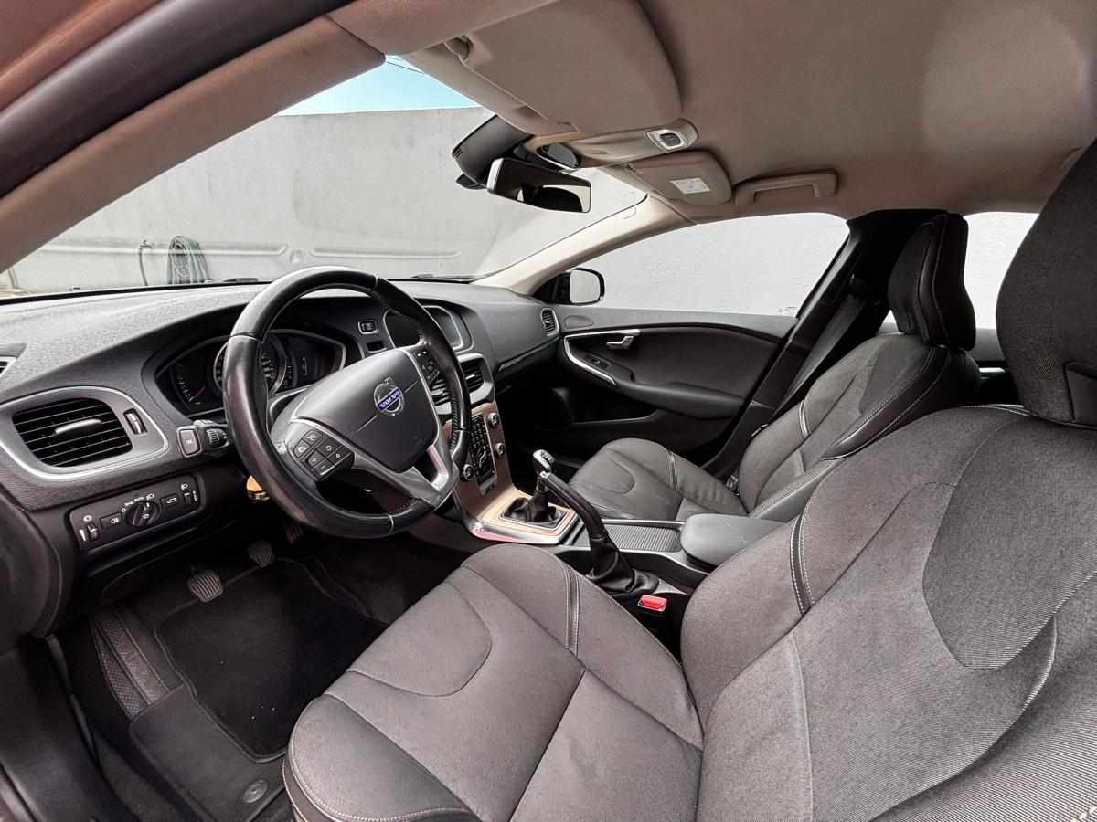 volvo-v40-1-6-d2-2014-diesel-1560cc