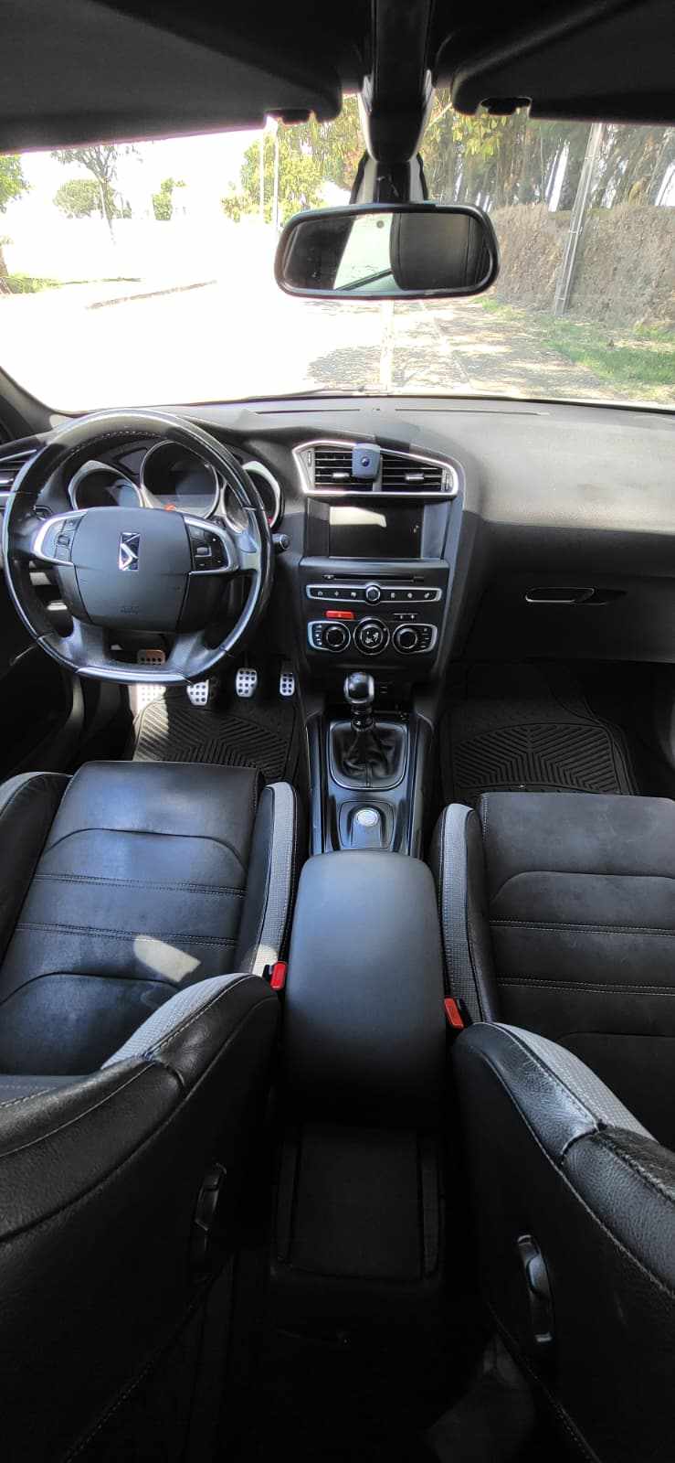 ds-ds-4-1-6-bluehdi-2017-diesel-1560cc