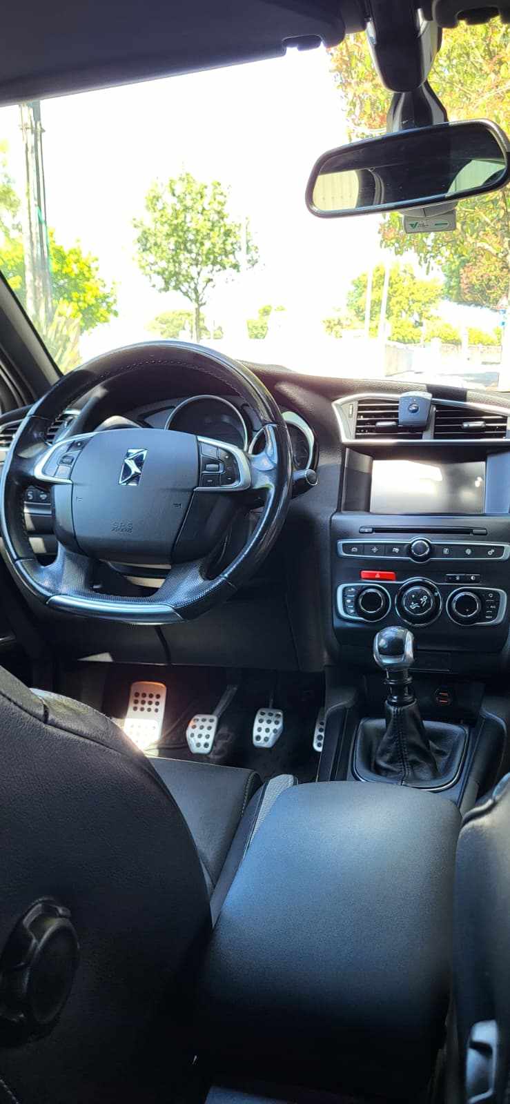 ds-ds-4-1-6-bluehdi-2017-diesel-1560cc