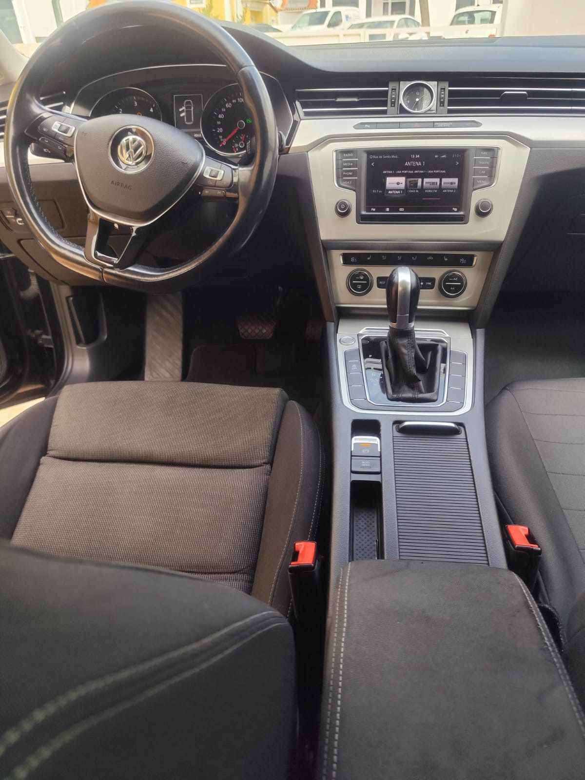 volkswagen-passat-variant-2-0-tdi-2015-diesel-1968cc