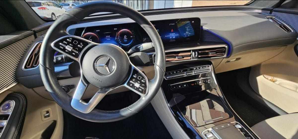 mercedes-benz-eqc-2021-eletrico