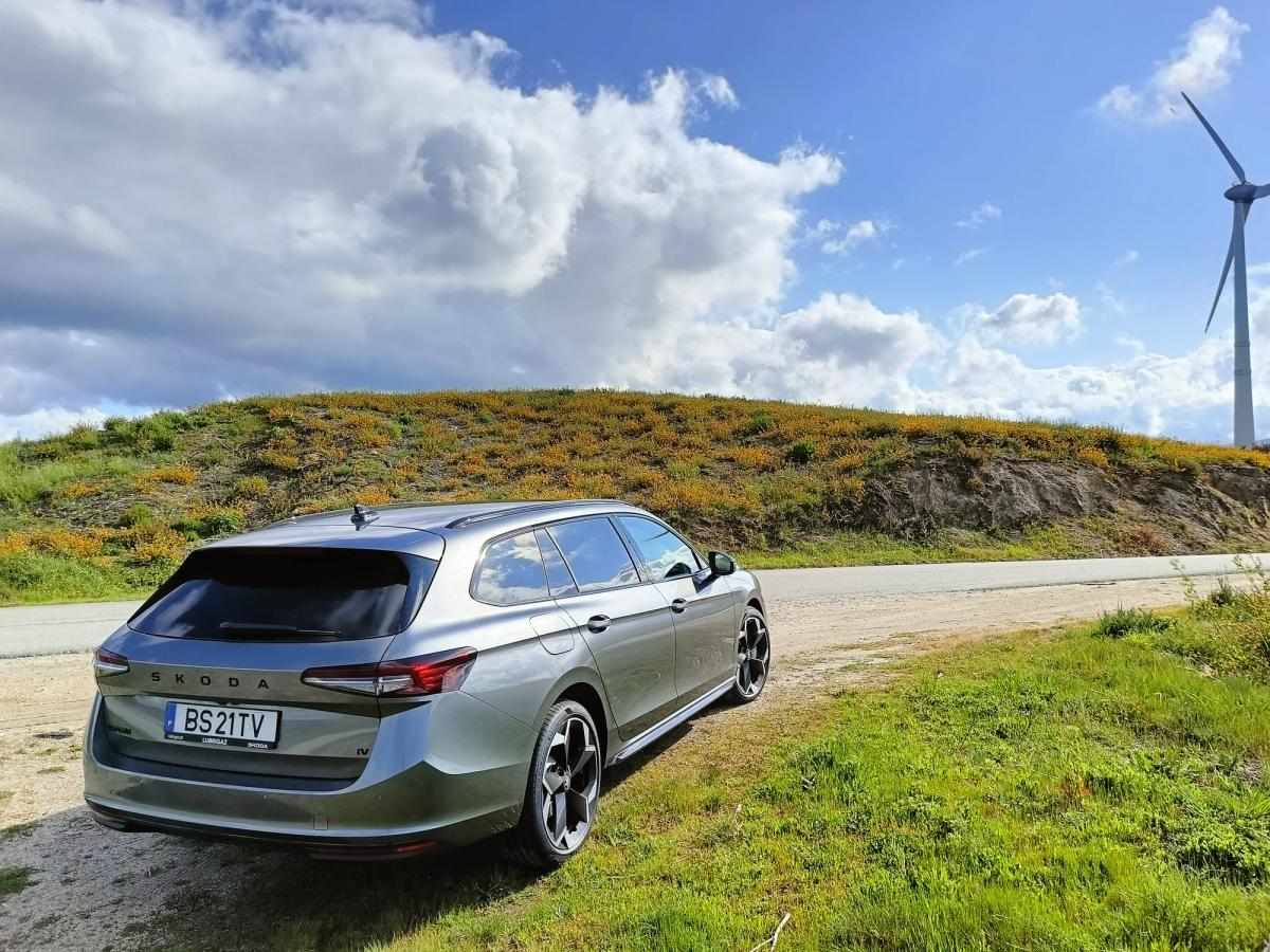 skoda-superb-iv-1-5-tsi-plug-in-hybrid-2025-gasolina-1498cc