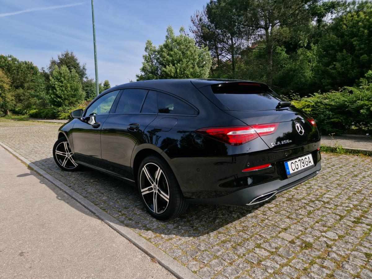 mercedes-benz-cla-250e-2023-gasolina-1332cc