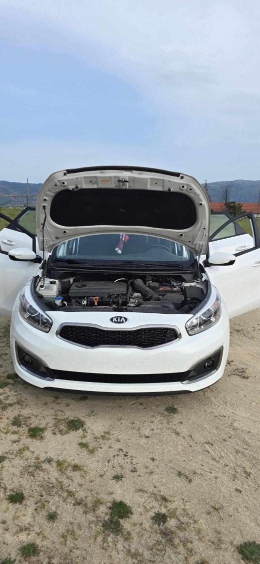 kia-ceed-1-4-90cv-2016-diesel-1396cc