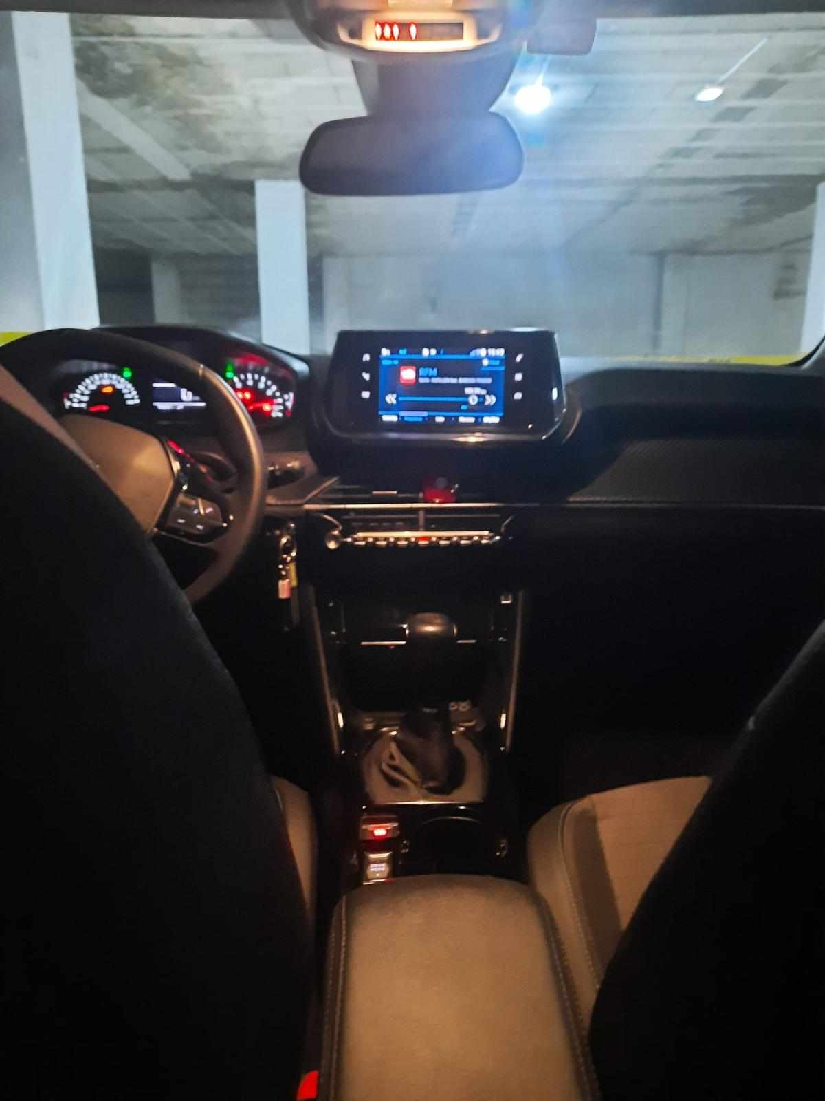 peugeot-208-1-2-puretech-2023-gasolina-1199cc