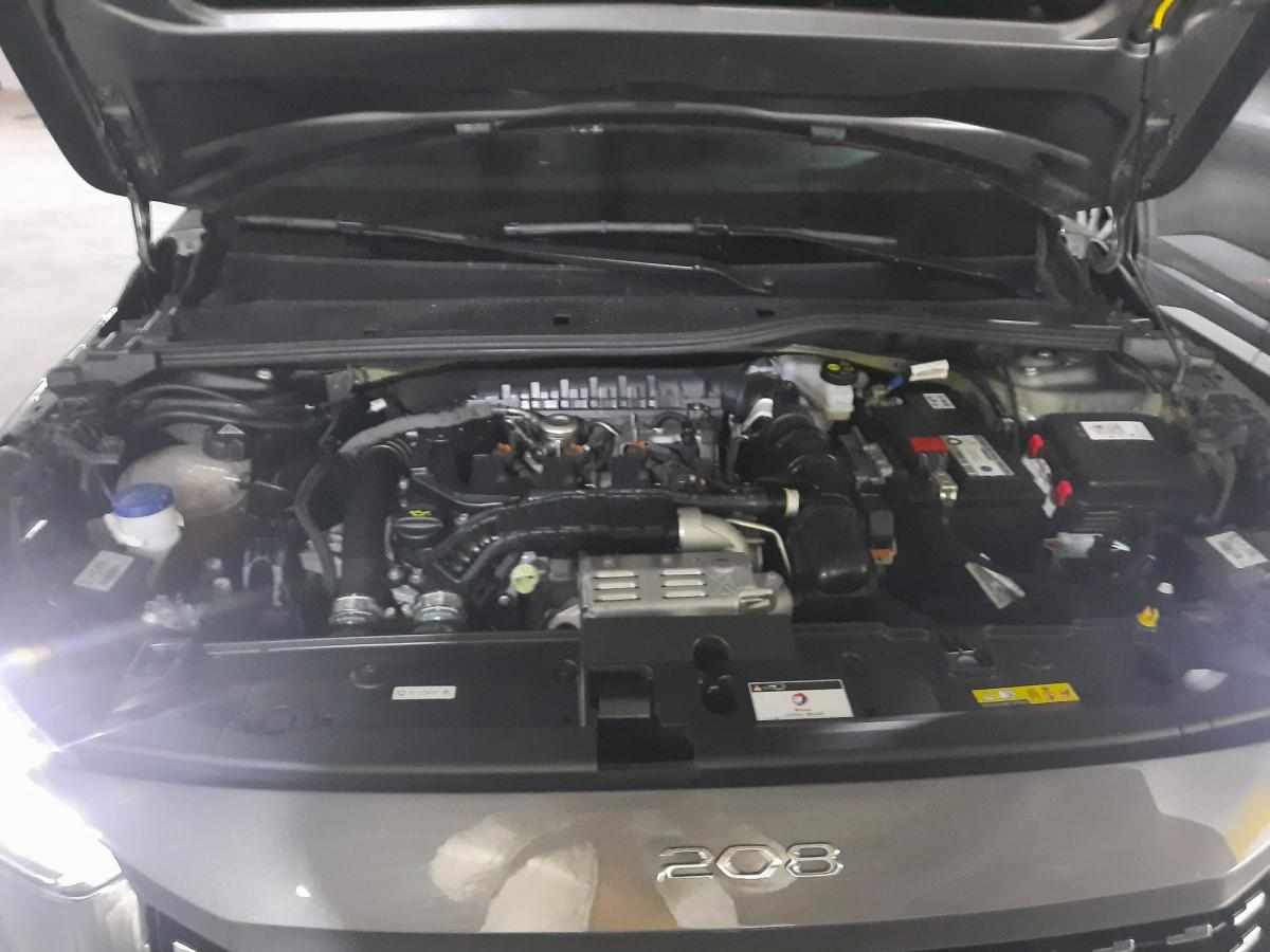peugeot-208-1-2-puretech-2023-gasolina-1199cc