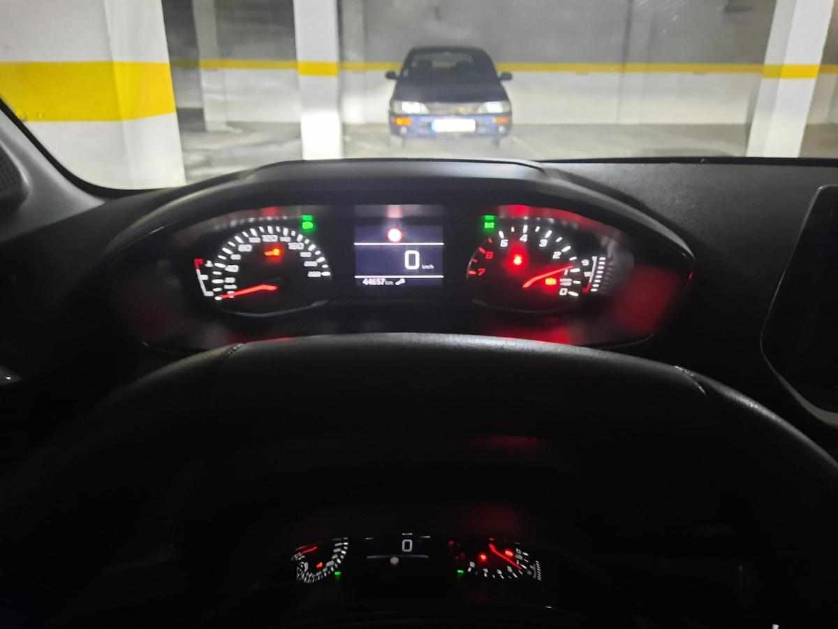 peugeot-208-1-2-puretech-2023-gasolina-1199cc