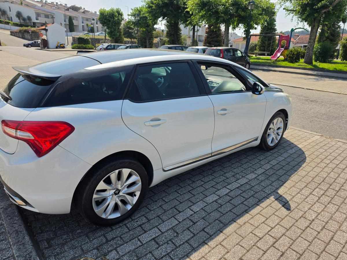citroen-ds5-1-6-bluehdi-2014-diesel-1560cc