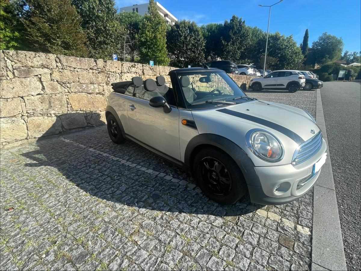 mini-cabrio-d-2-0-2011-diesel-1598cc