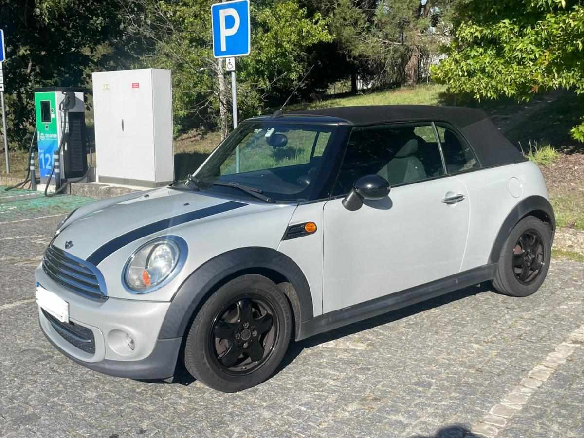 mini-cabrio-d-2-0-2011-diesel-1598cc
