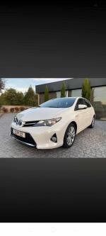 toyota-auris-1-8hsd-2014-hibrido-1800cc