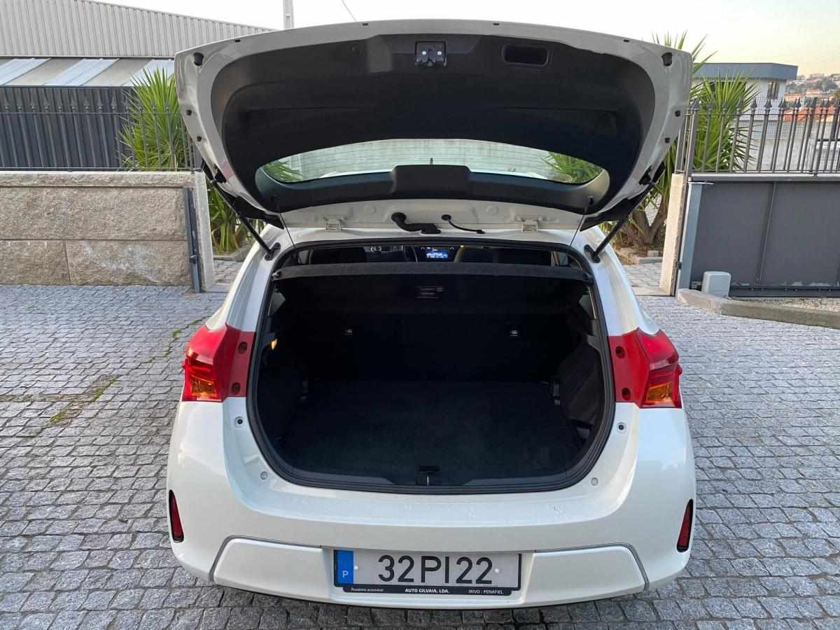 toyota-auris-1-8hsd-2014-hibrido-1800cc