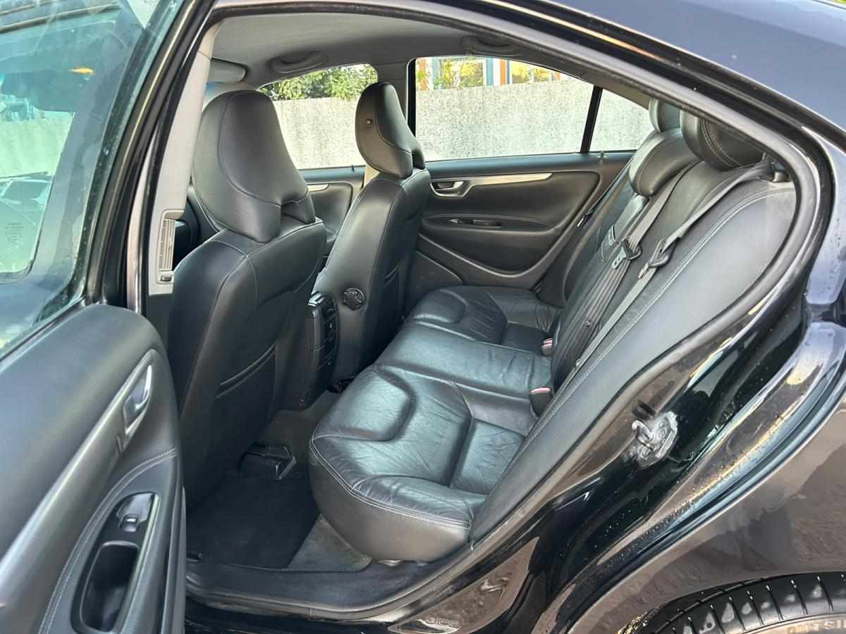 volvo-s60-2-4-d5-2008-diesel-2400cc