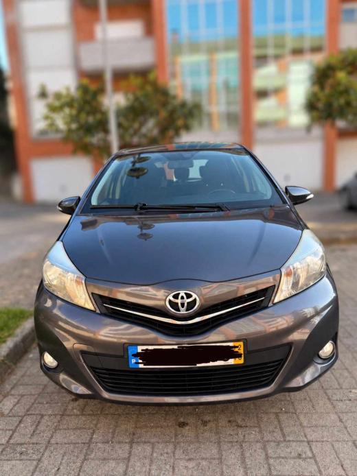 toyota-yaris-1-4-d-4d-2012-diesel-1364cc