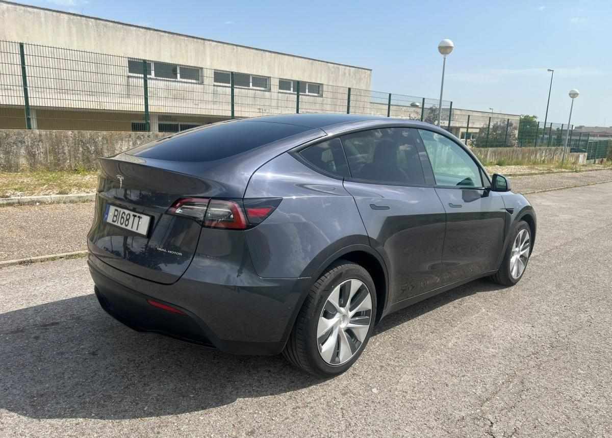 tesla-model-y-long-range-awd-2021-eletrico