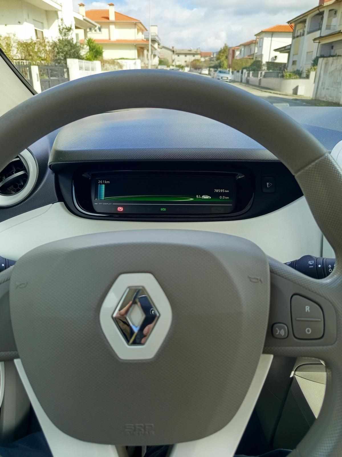 renault-zoe-r90-41-kwh-2019-eletrico