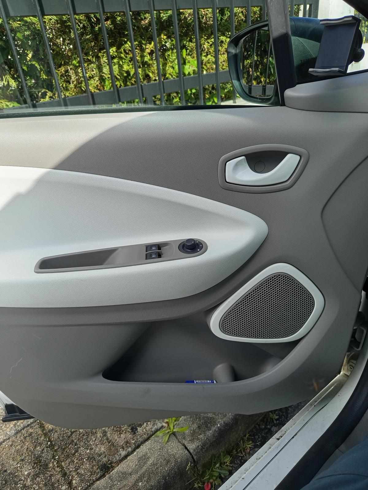 renault-zoe-r90-41-kwh-2019-eletrico