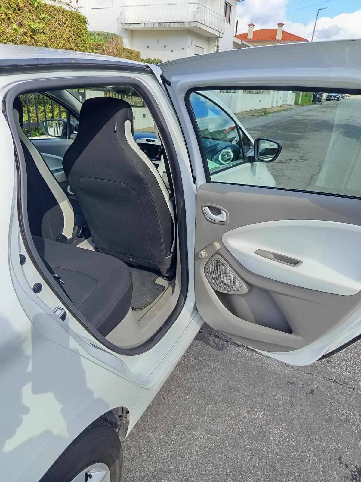 renault-zoe-r90-41-kwh-2019-eletrico