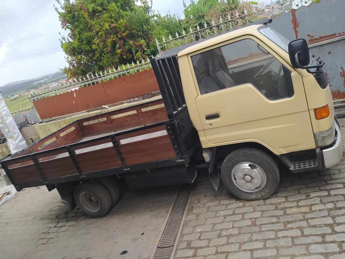 toyota-dyna-3-0-88cv-1999-diesel-2986cc