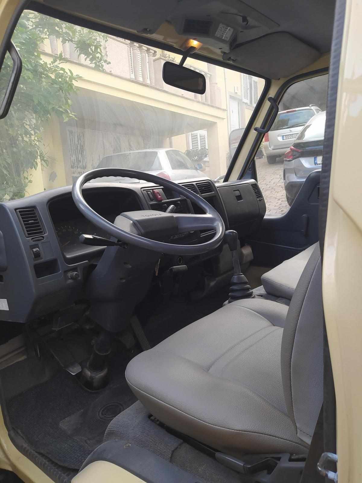 toyota-dyna-3-0-88cv-1999-diesel-2986cc