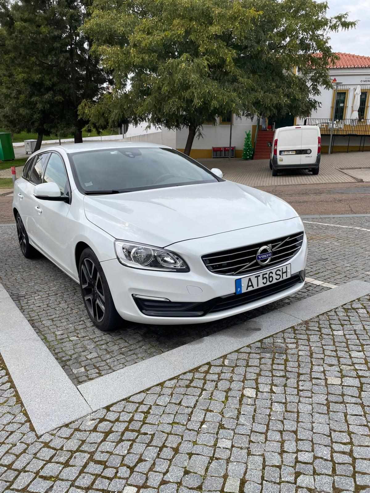 volvo-v60-d3-2-0-2018-diesel-1969cc