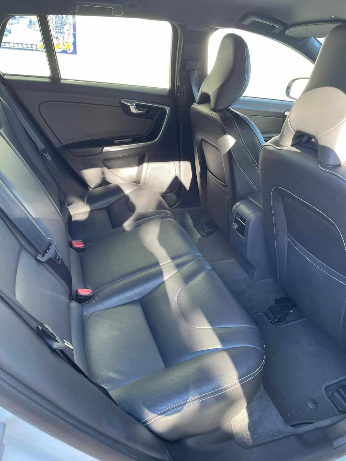 volvo-v60-d3-2-0-2018-diesel-1969cc