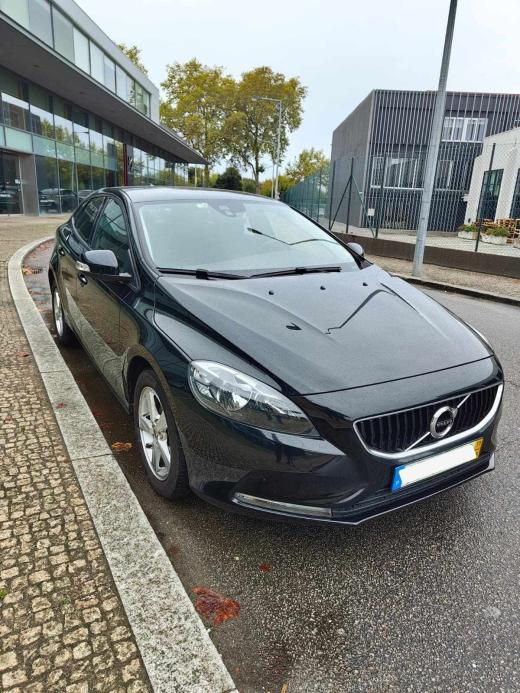 volvo-v40-d2-2017-diesel-1969cc
