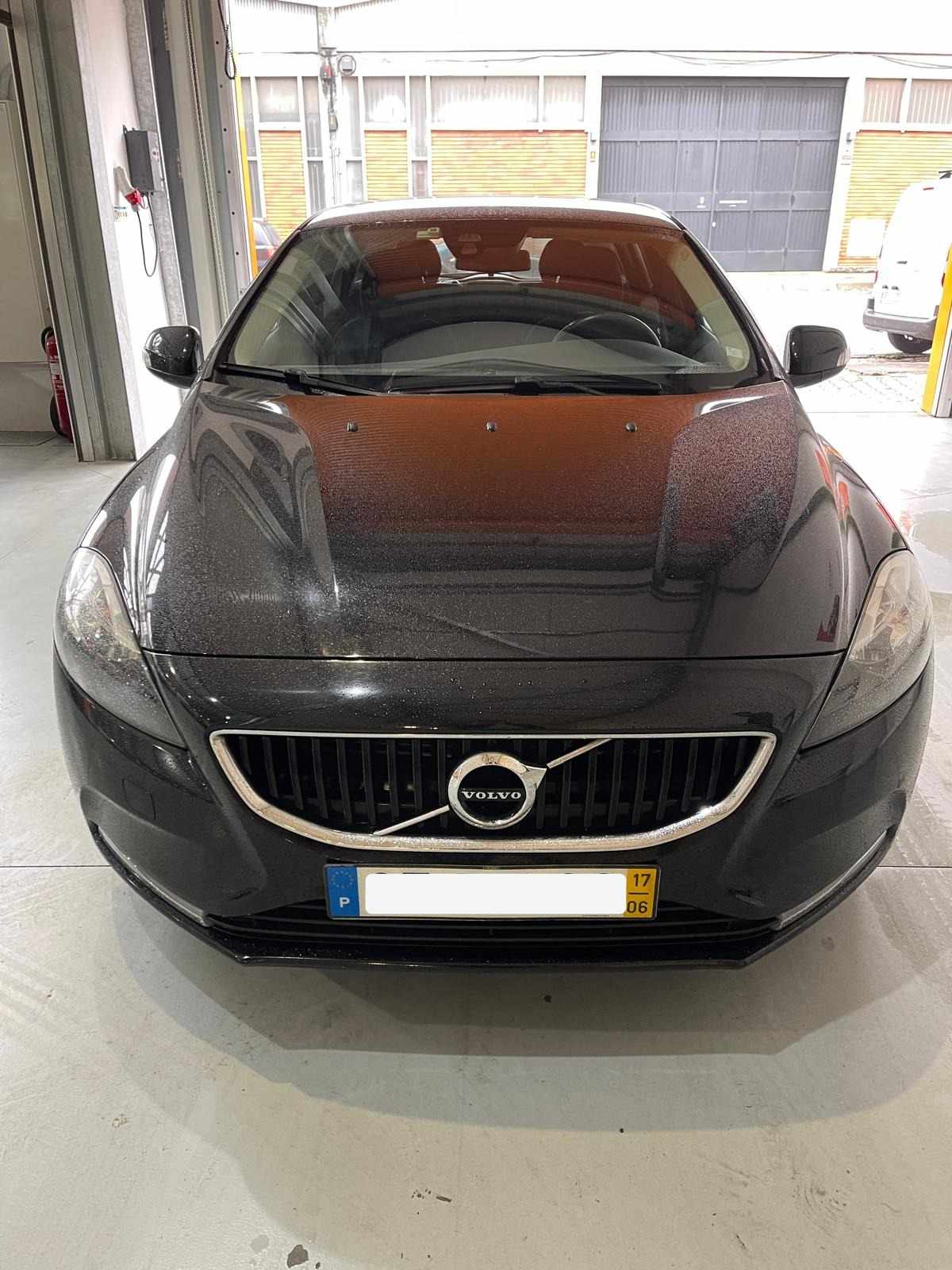 volvo-v40-d2-2017-diesel-1969cc