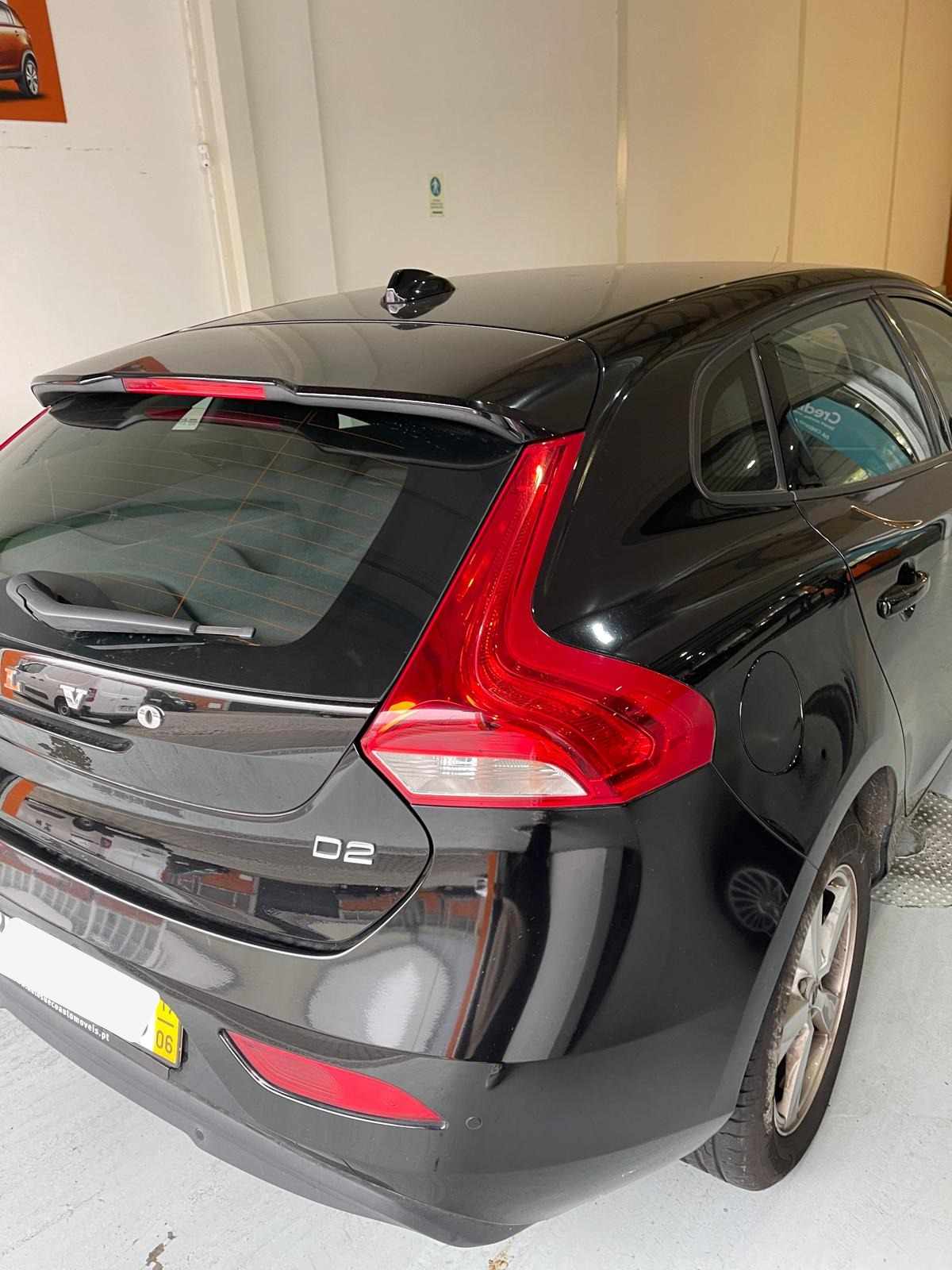 volvo-v40-d2-2017-diesel-1969cc