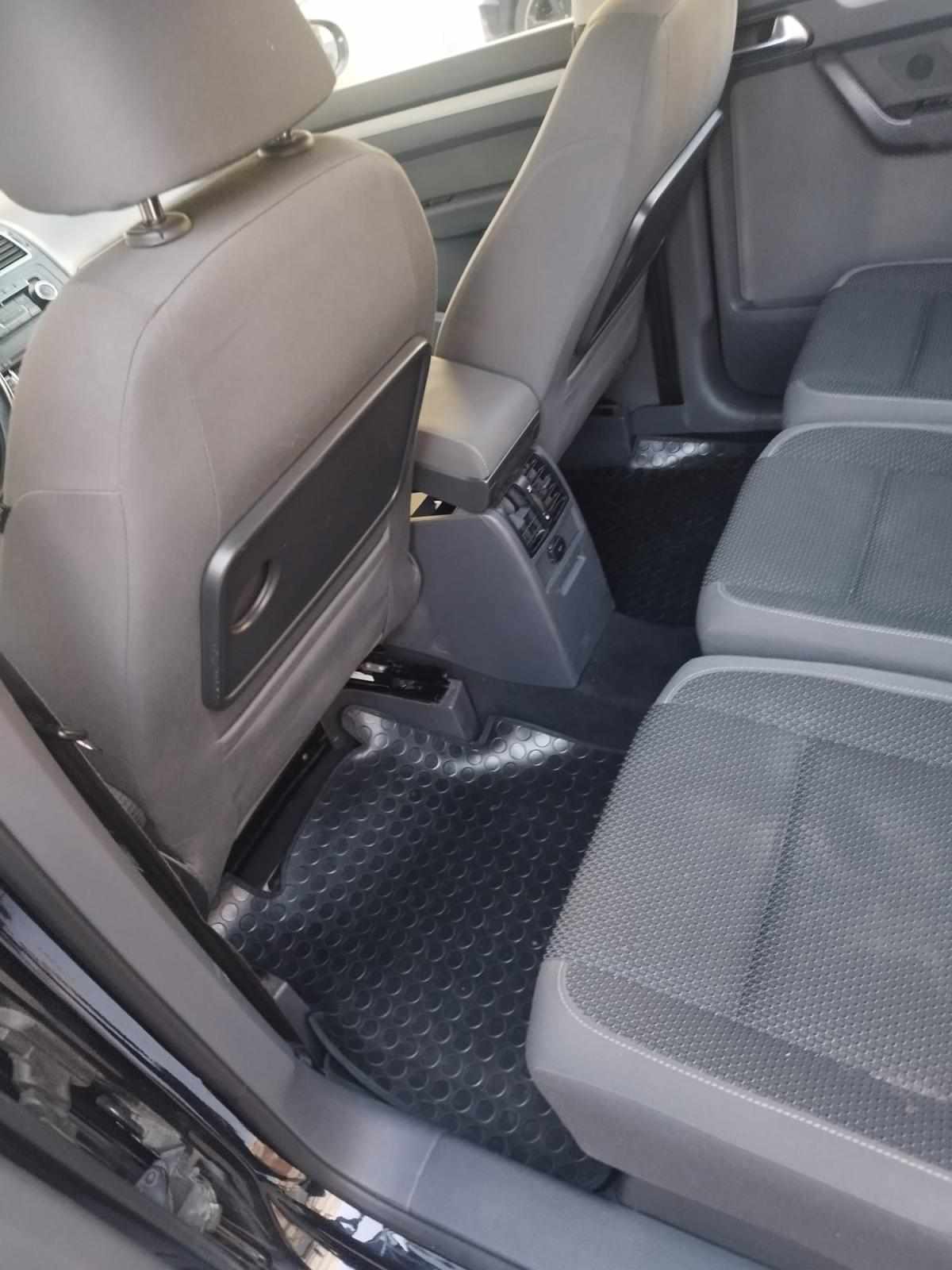 volkswagen-touran-1-6-tdi-2011-diesel-1598cc