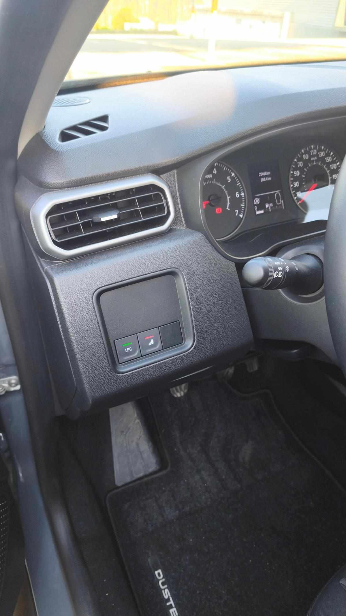 dacia-duster-1-0-tce-2023-gasolina-999cc