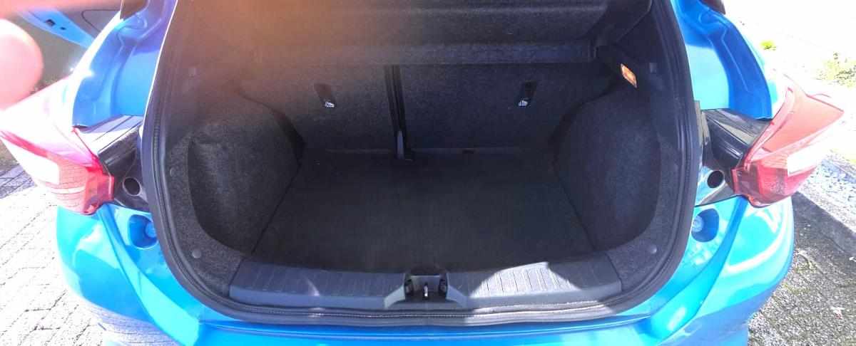 nissan-micra-0-9-turbo-2017-gasolina-898cc