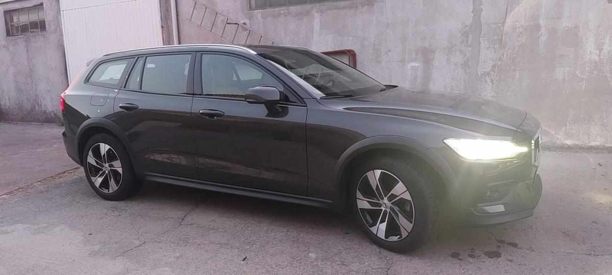 volvo-v60-polestar-d4-2-0-awd-2020-diesel-1969cc