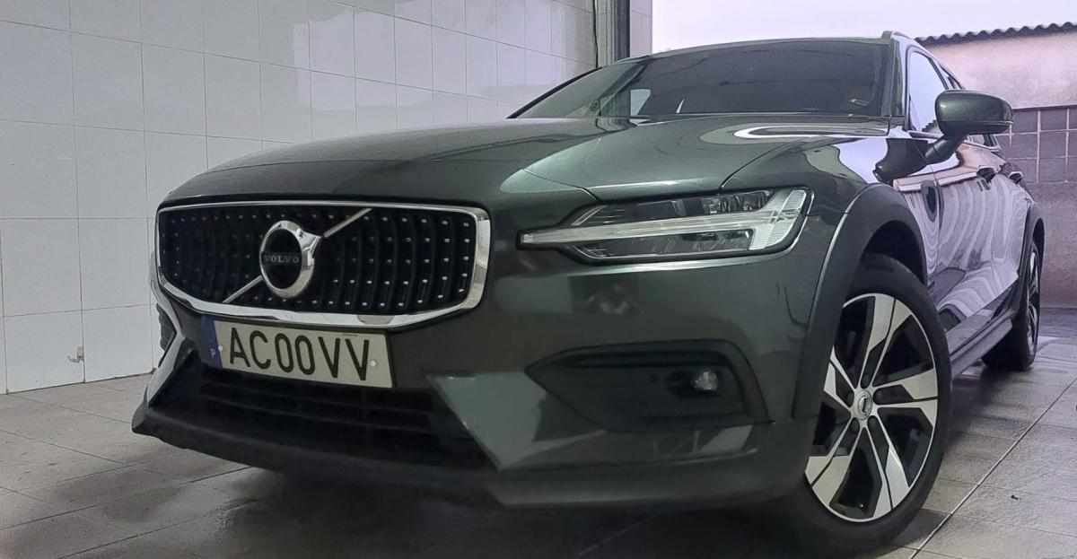 volvo-v60-polestar-d4-2-0-awd-2020-diesel-1969cc