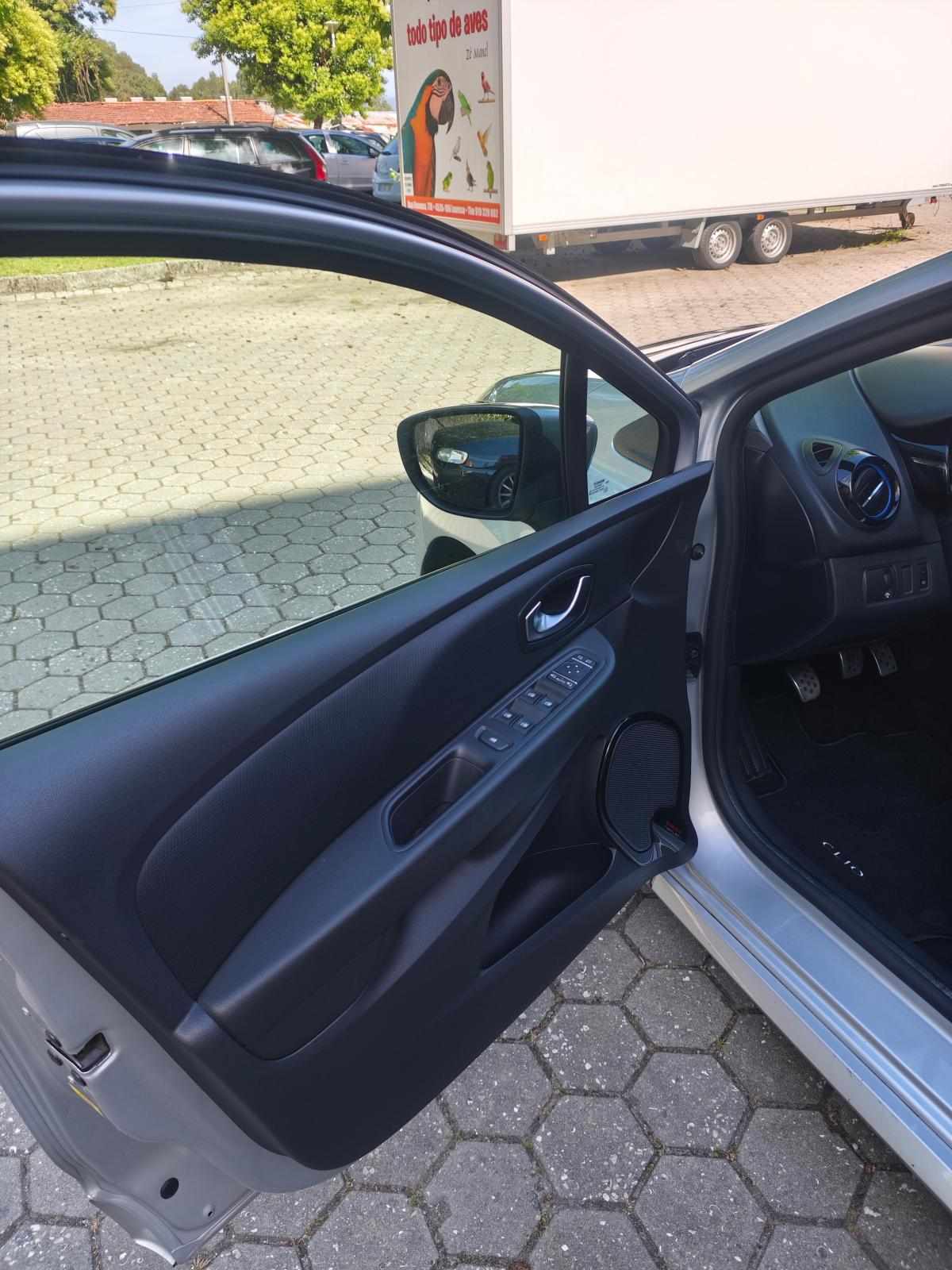 renault-clio-0-9-tce-2017-gasolina-898cc