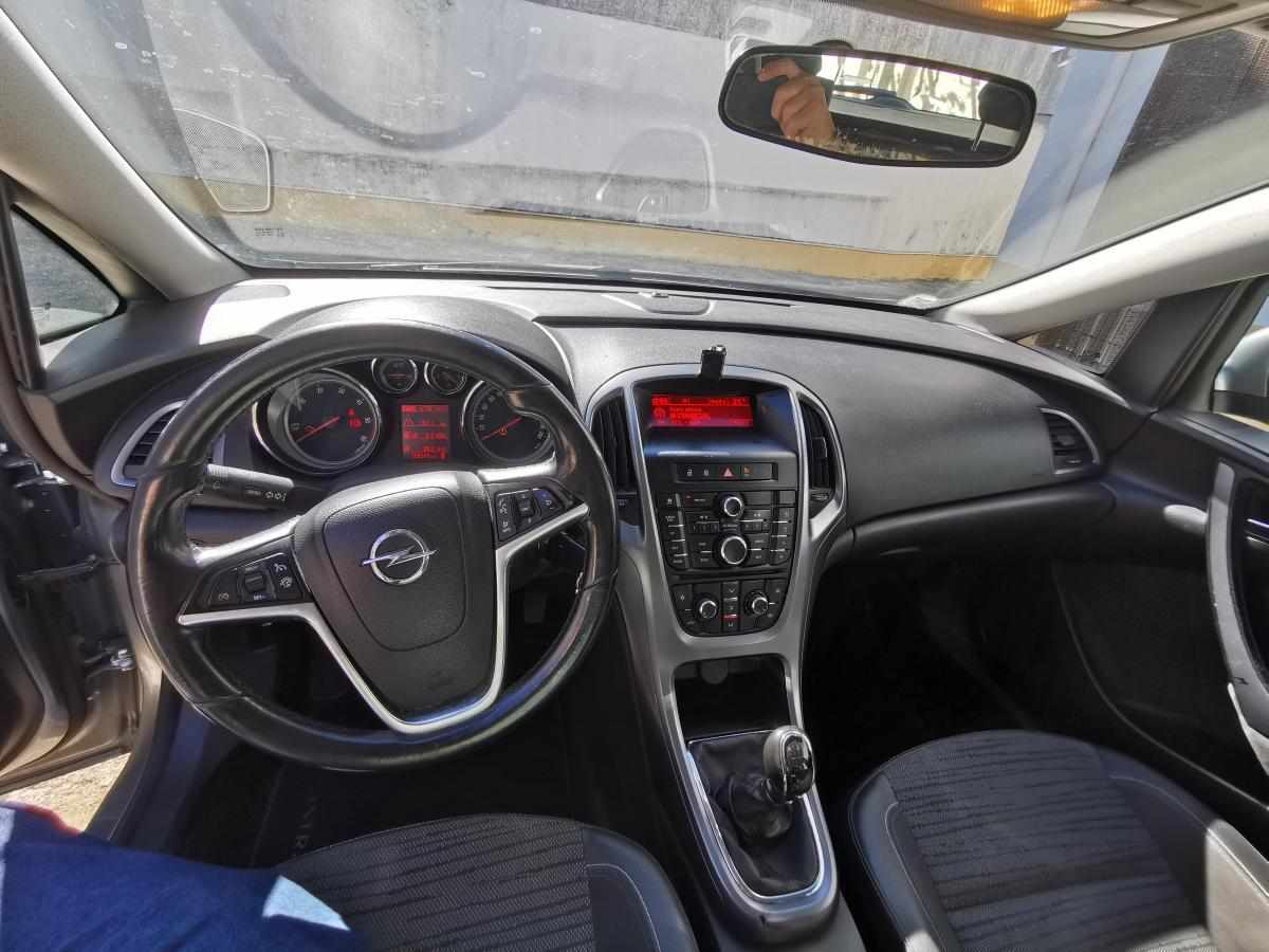 opel-astra-1-2-95cv-2015-diesel-1248cc