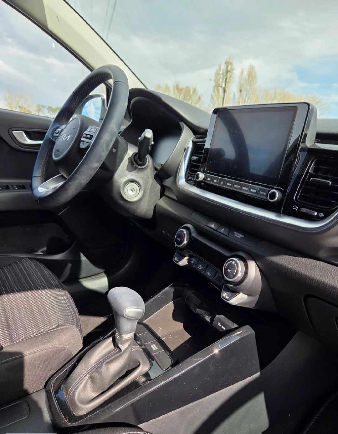 kia-stonic-1-0-t-gdi-2025-gasolina-998cc